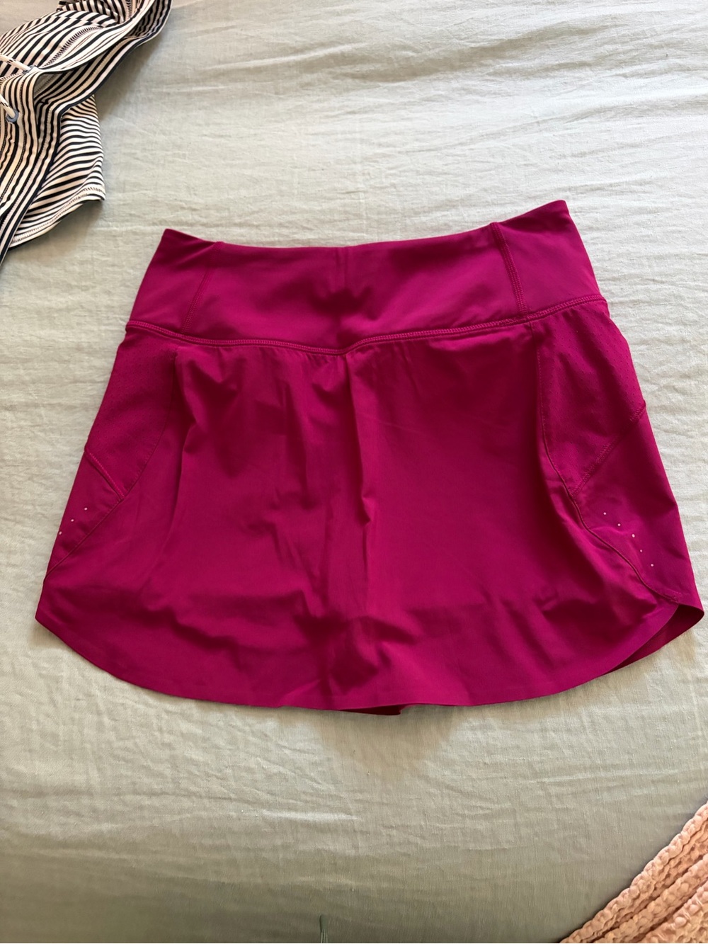 Athleta Fuchsia Run-It Skort